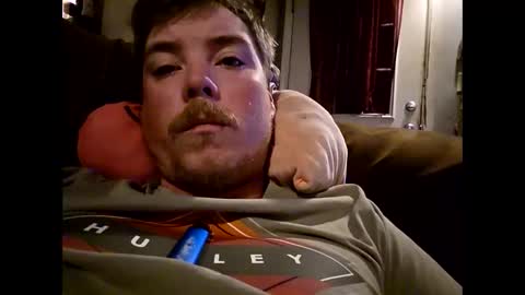 who wamts to hook up online show from 22, 4, 2026