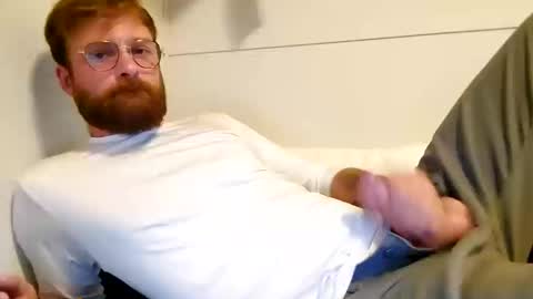 Snapshot of toffbuck chatting on 13, 10, 2025 ToffBuck online show from 13, 10, 2025