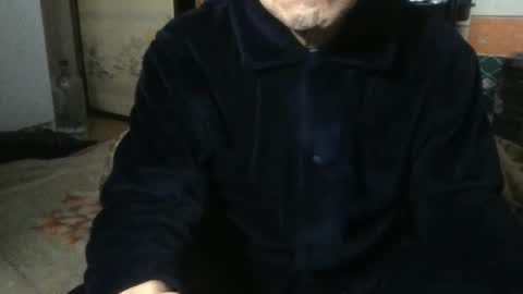 small man online show from 7, 1, 2026