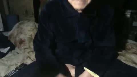 small man online show from 16, 2, 2026