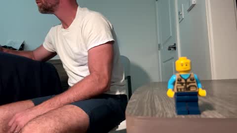 Snapshot of tokyodude12 chatting on 27, 9, 2025 The Beekeeper online show from 27, 9, 2025