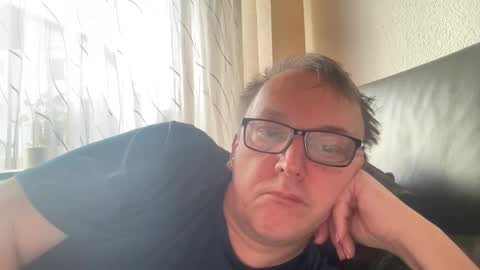 Tom online show from 1, 2, 2025