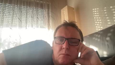 Tom online show from 2, 2, 2025