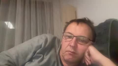 Tom online show from 4, 12, 2025