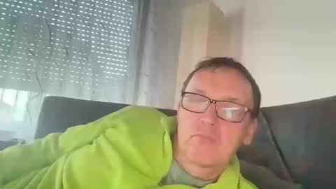 Tom online show from 12, 3, 2026