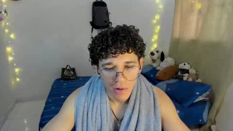 Snapshot of tom_blue10 chatting on 1, 12, 2025 Tom Blue online show from 1, 12, 2025