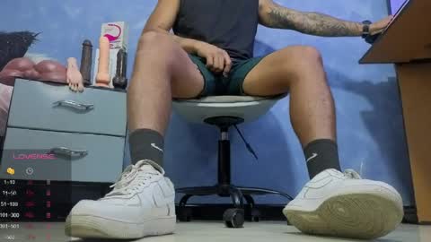 Tom online show from 5, 4, 2026