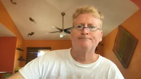 Hola online show from 27, 10, 2025