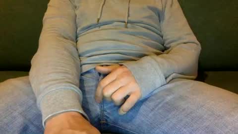 tombi125 online show from 3, 1, 2025