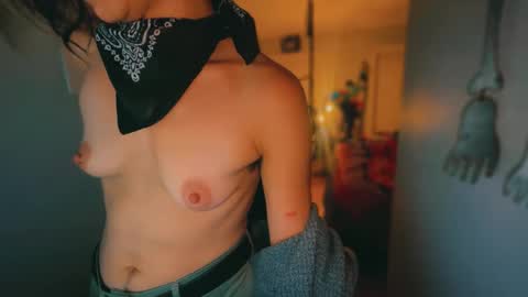 Snapshot of tomboy_titties chatting on 17, 9, 2025 tomboy_titties online show from 17, 9, 2025