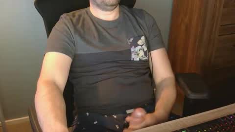 Snapshot of tomin3m chatting on 2, 3, 2026 tomin3m online show from 2, 3, 2026