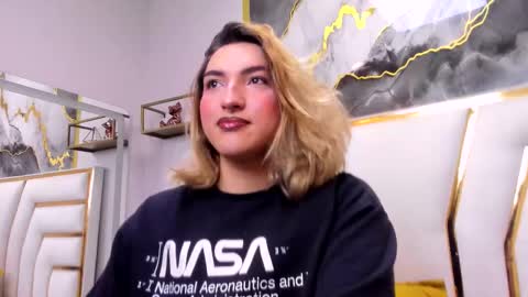   online show from 26, 11, 2025