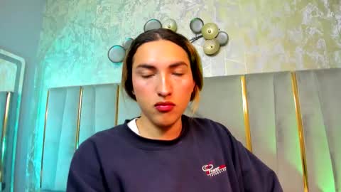   online show from 4, 2, 2026