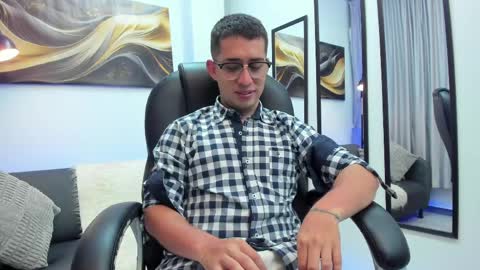 Tomas online show from 8, 4, 2026