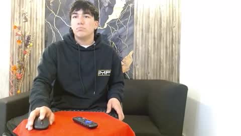 Snapshot of tommy160920 chatting on 17, 11, 2025 tommy160920 online show from 17, 11, 2025