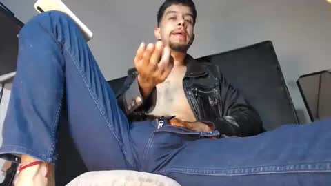   Thomas    online show from 10, 2, 2025