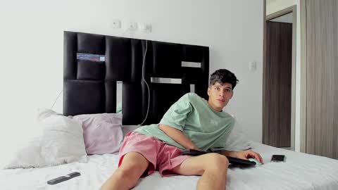 Snapshot of tommy_carlos chatting on 20, 1, 2025 online show from 20, 1, 2025