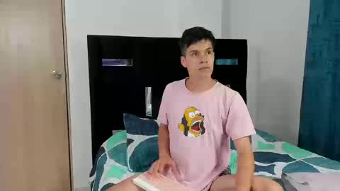 Snapshot of tommy_carlos chatting on 24, 9, 2025 online show from 24, 9, 2025