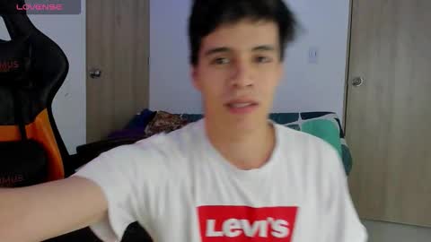 Snapshot of tommy_carlos chatting on 23, 10, 2025 online show from 23, 10, 2025