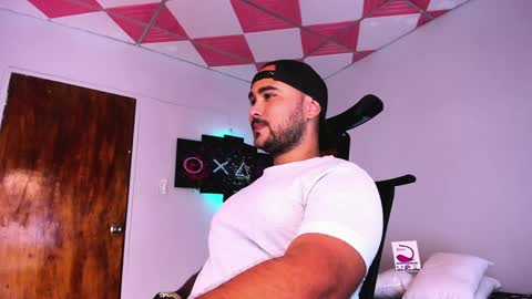 tommy_sccott online show from 18, 12, 2024