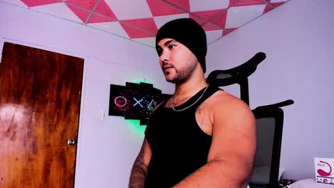 tommy_sccott online show from 25, 1, 2025