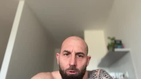 Snapshot of tommyx01 chatting on 5, 5, 2026 Thomas Fit online show from 5, 5, 2026
