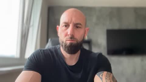 Snapshot of tommyx01 chatting on 1, 6, 2026 Thomas Fit online show from 1, 6, 2026