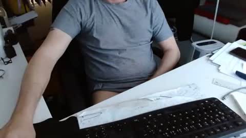 Tom online show from 12, 3, 2026