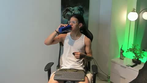 tony_petrov online show from 18, 10, 2025