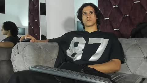 Snapshot of tonybenedetti chatting on 17, 4, 2026 Tony Benedetti online show from 17, 4, 2026
