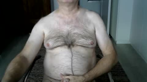 Snapshot of tooohard chatting on 18, 10, 2025 Alex online show from 18, 10, 2025