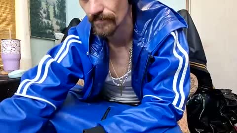 Snapshot of topdogintraining93 chatting on 22, 4, 2026 SagMeOreduceMe online show from 22, 4, 2026