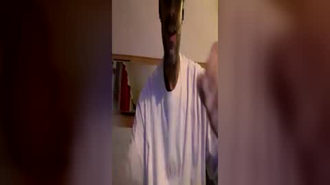 Snapshot of torontosee chatting on 4, 7, 2026 torontosee online show from 4, 7, 2026