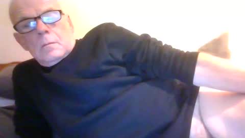 Snapshot of touche5656607203 chatting on 24, 11, 2025 touche5656607203 online show from 24, 11, 2025