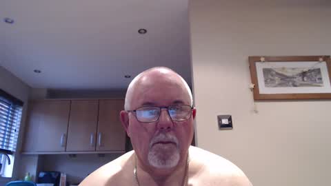Snapshot of touchwood25 chatting on 13, 12, 2024 TOUCHWOOD25 online show from 13, 12, 2024