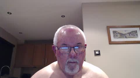 Snapshot of touchwood25 chatting on 8, 2, 2025 TOUCHWOOD25 online show from 8, 2, 2025