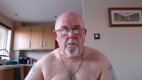 Snapshot of touchwood25 chatting on 3, 3, 2025 TOUCHWOOD25 online show from 3, 3, 2025