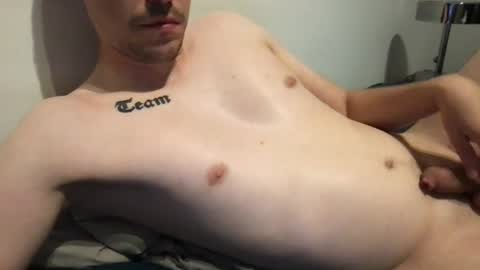Snapshot of toyboy025 chatting on 18, 6, 2026 toyboy025 online show from 18, 6, 2026