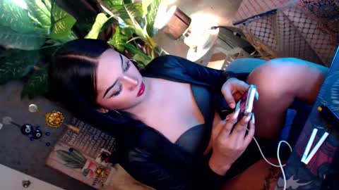 Snapshot of transbadassx chatting on 11, 12, 2024 CLEOPATHRA online show from 11, 12, 2024