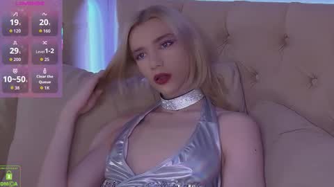 Snapshot of translustybabe chatting on 13, 11, 2025 STACY online show from 13, 11, 2025