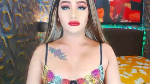 Snapshot of transplayfullolivia chatting on 13, 1, 2025 KYLIE BELLA  TS online show from 13, 1, 2025