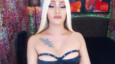 Snapshot of transplayfullolivia chatting on 16, 2, 2025 KYLIE BELLA  TS online show from 16, 2, 2025