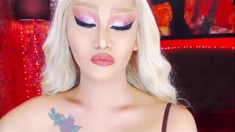 Snapshot of transplayfullolivia chatting on 12, 3, 2025 KYLIE BELLA  TS online show from 12, 3, 2025