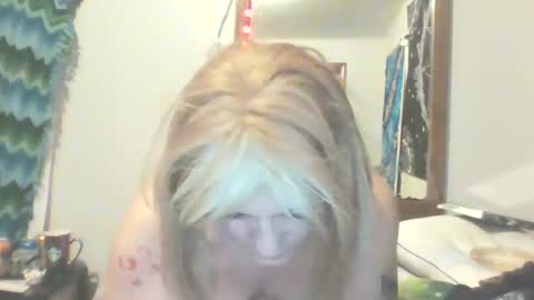 traphouseslutbunny4fun online show from 10, 1, 2025