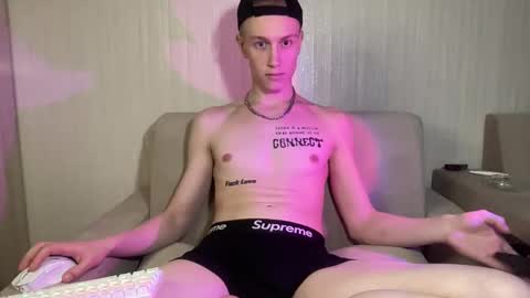 Travis online show from 25, 4, 2026