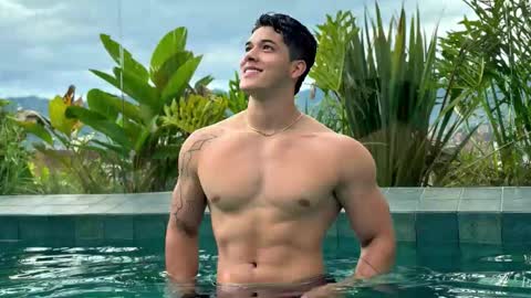 Snapshot of travis_joplinn chatting on 1, 12, 2025 travis joplin online show from 1, 12, 2025