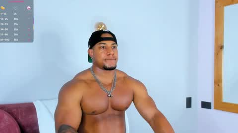 Snapshot of travis_lenox_ chatting on 16, 5, 2026 Travis online show from 16, 5, 2026
