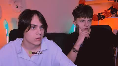 Snapshot of travis_wolf_ chatting on 26, 10, 2025 Travis online show from 26, 10, 2025