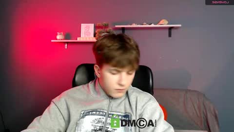 Snapshot of travis_wolf_ chatting on 28, 11, 2025 Travis online show from 28, 11, 2025