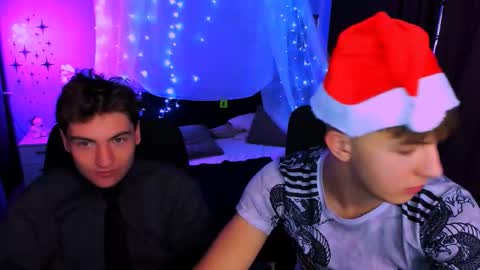 Snapshot of travis_wolf_ chatting on 14, 12, 2025 Travis online show from 14, 12, 2025